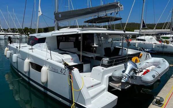 Fountaine Pajot Astrea 42 Jami