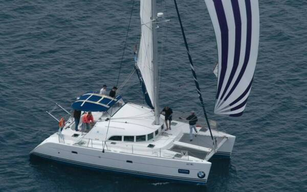 Lagoon 380 Ploto